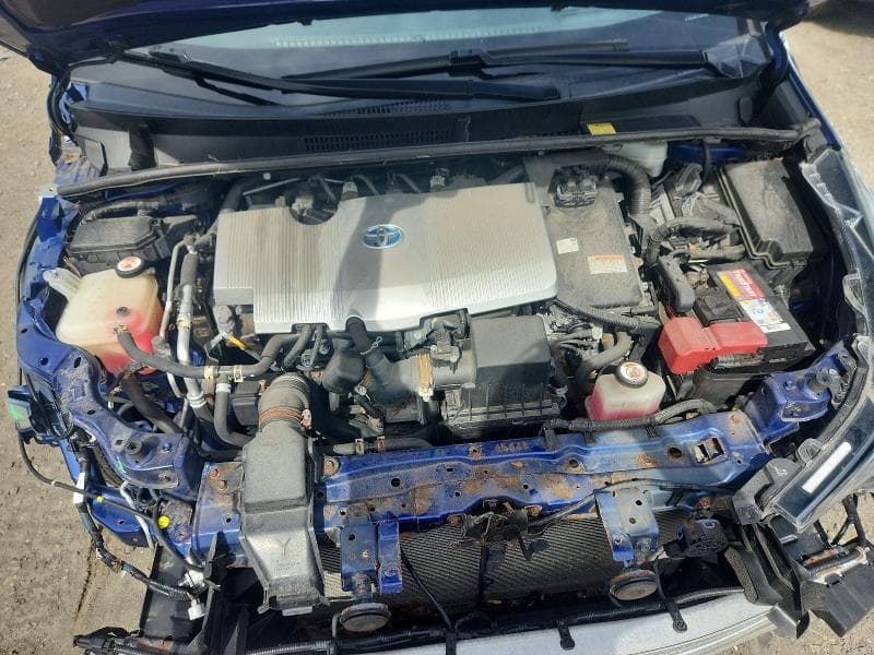 2017 TOYOTA PRIUS THREE 11