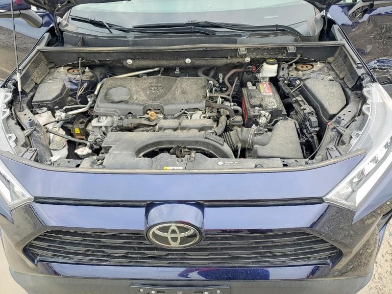 2019 TOYOTA RAV4 XLE 12