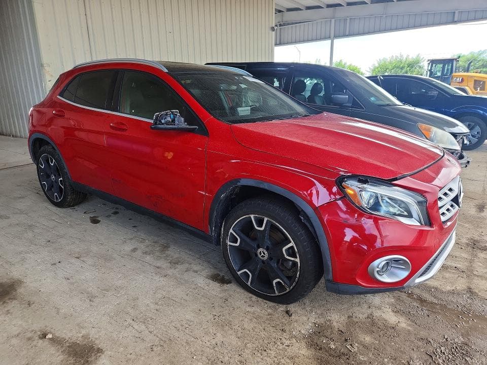 2019 MERCEDES-BENZ GLA 250 4