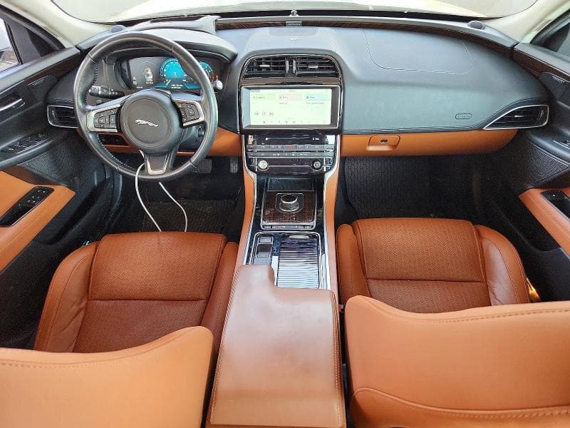 2018 JAGUAR XE PORTFOLIO LE 8