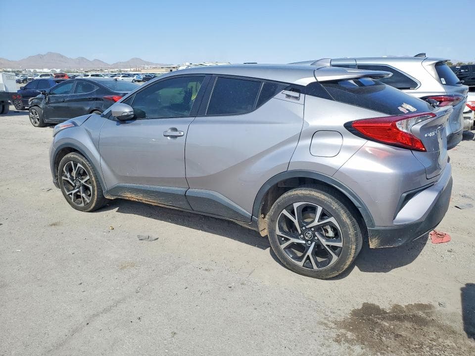 2020 TOYOTA C-HR XLE 2