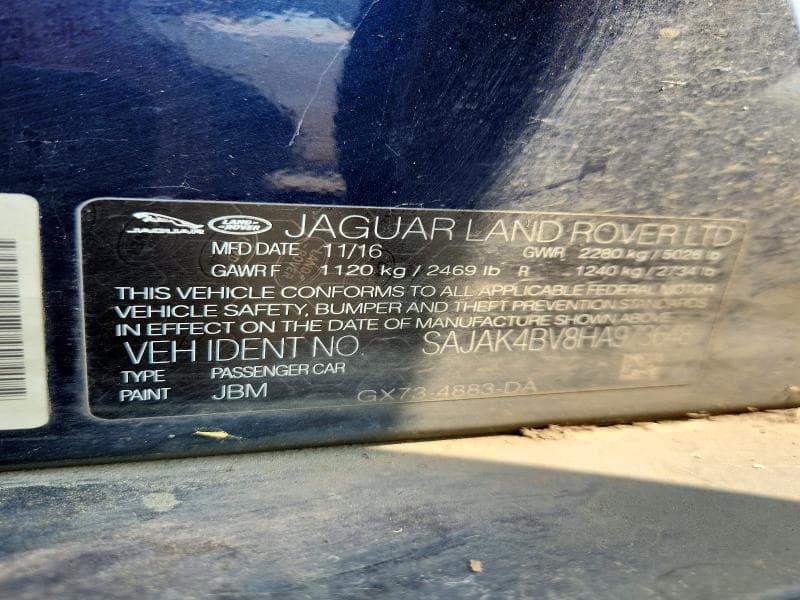 2017 JAGUAR XE PRESTIGE 12
