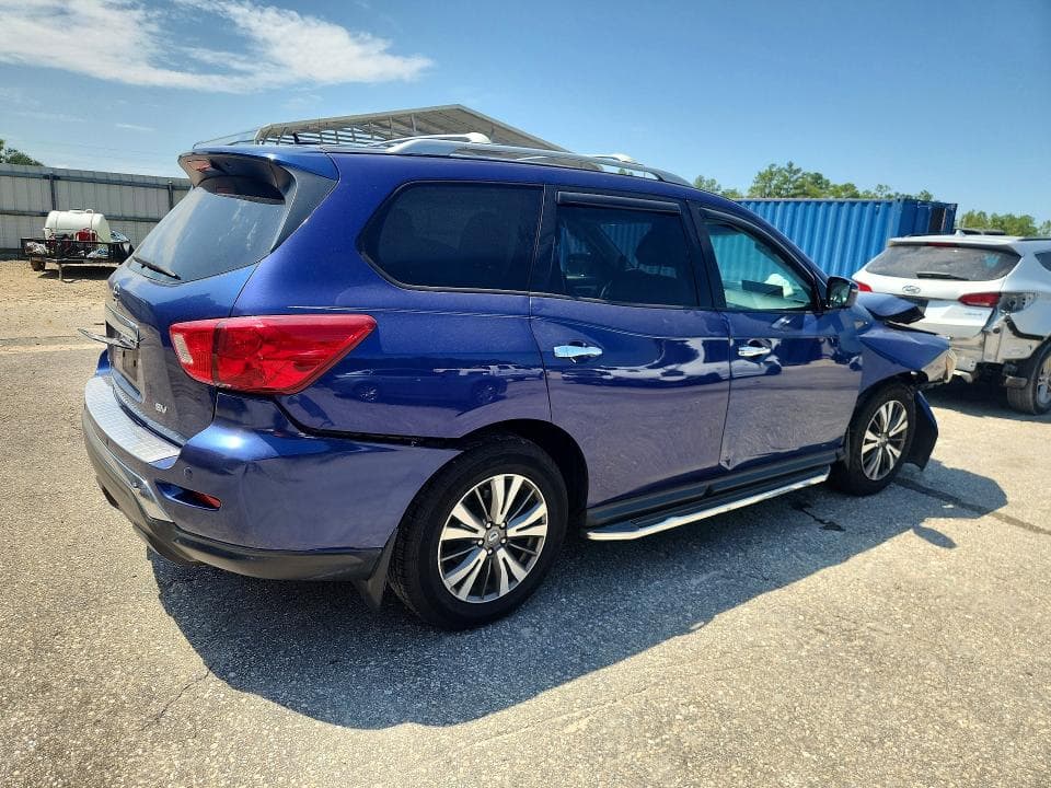 2017 NISSAN PATHFINDER SV 3