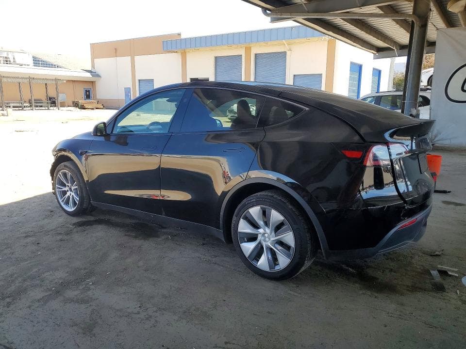 2023 TESLA MODEL Y 2