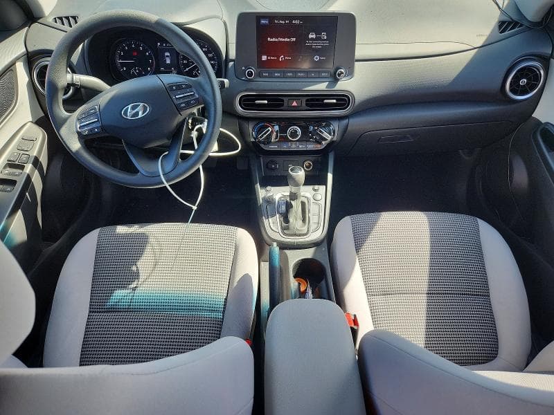 2023 HYUNDAI KONA SE 8