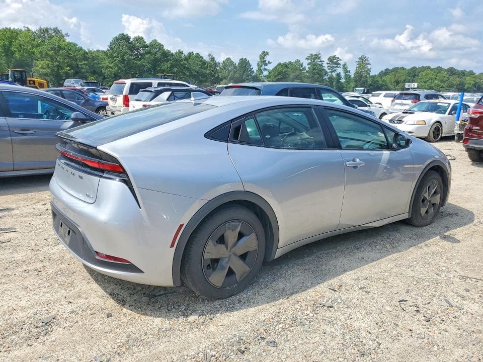 2024 TOYOTA PRIUS LE 3