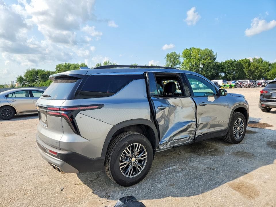 2024 CHEVROLET TRAVERSE LT 3