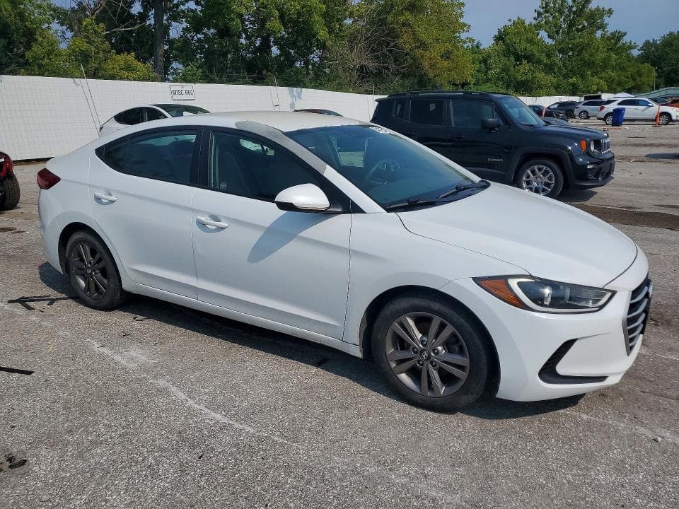 2017 HYUNDAI ELANTRA SE 4