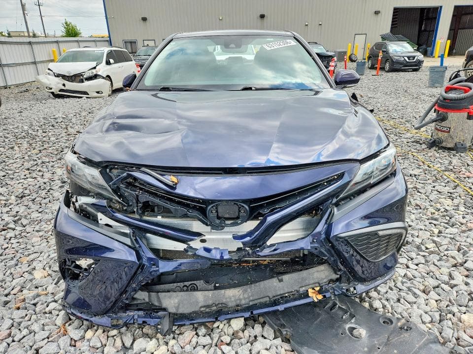 2022 TOYOTA CAMRY SE 5