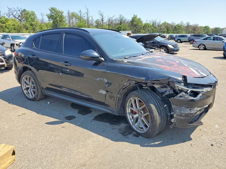 2018 ALFA ROMEO STELVIO TI SPORT 4