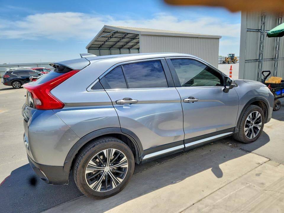 2020 MITSUBISHI ECLIPSE CROSS 3