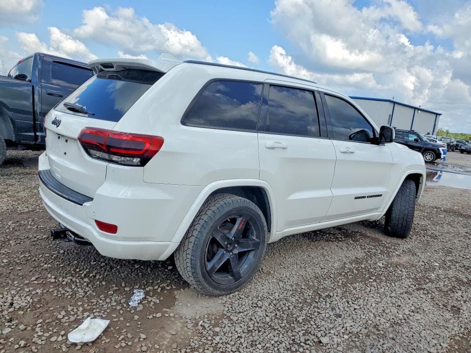 2017 JEEP GRAND CHEROKEE LAREDO 3