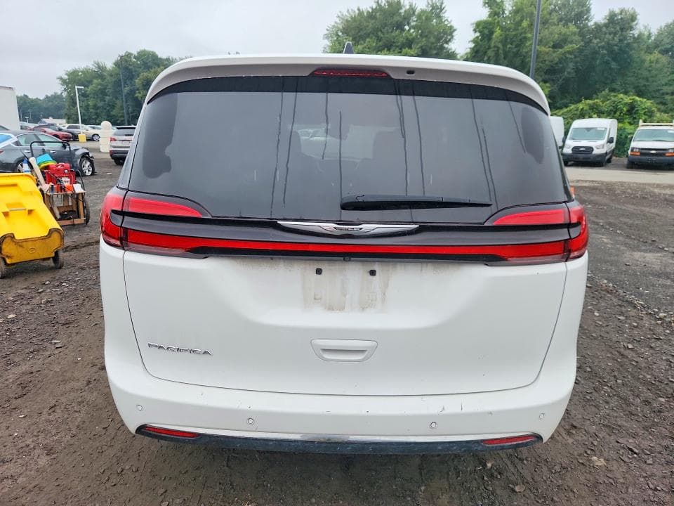 2025 CHRYSLER PACIFICA SELECT 6