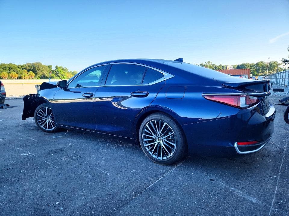 2025 LEXUS ES 300H BASE 2