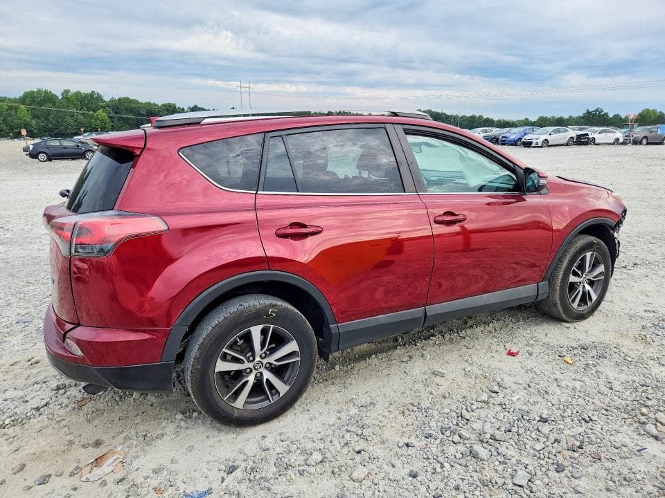 2018 TOYOTA RAV4 XLE 3