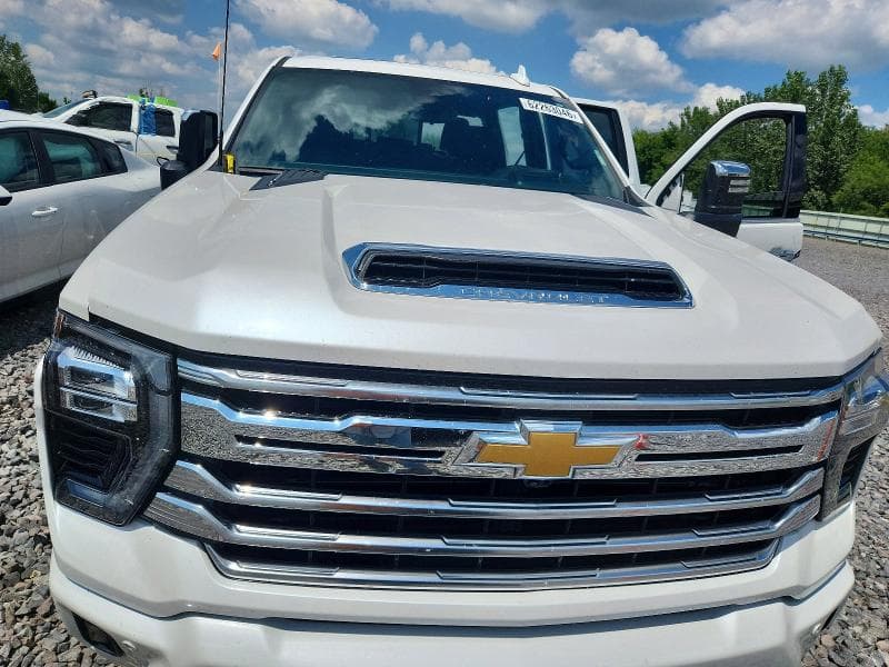 2024 CHEVROLET SILVERADO 11