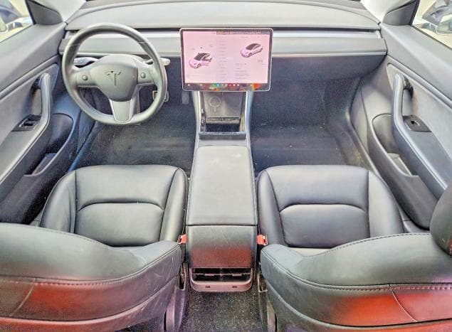 2018 TESLA MODEL 3 8