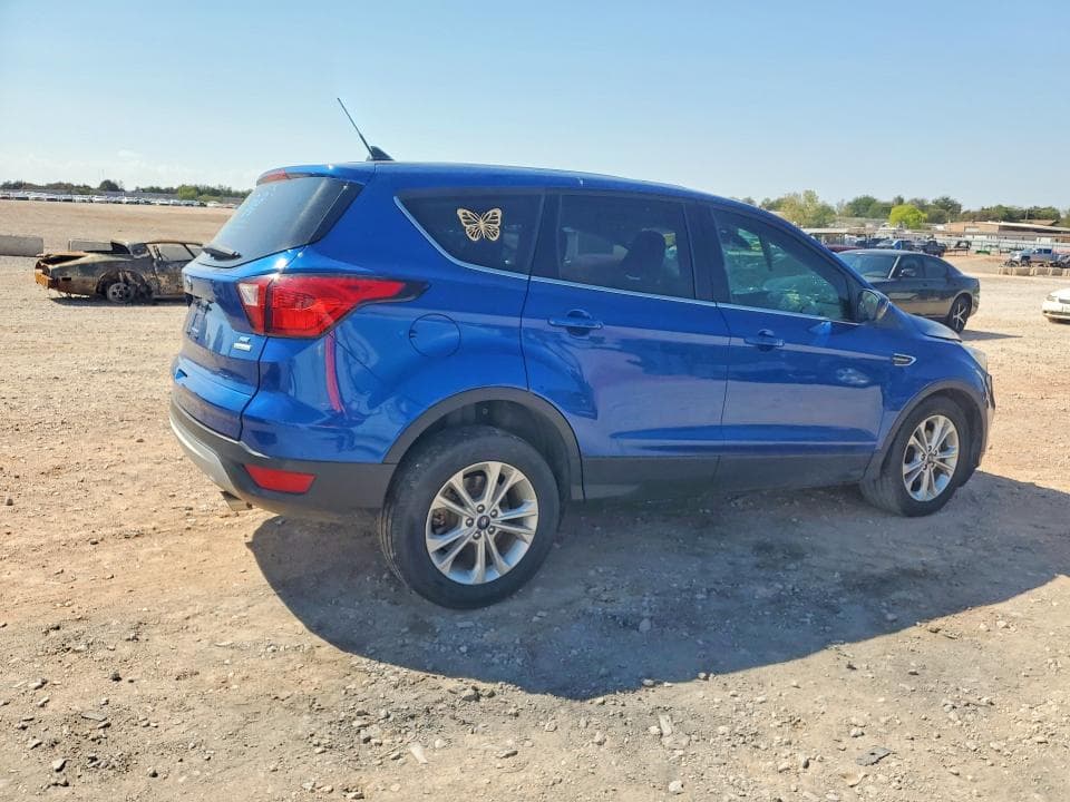 2019 FORD ESCAPE SE 3