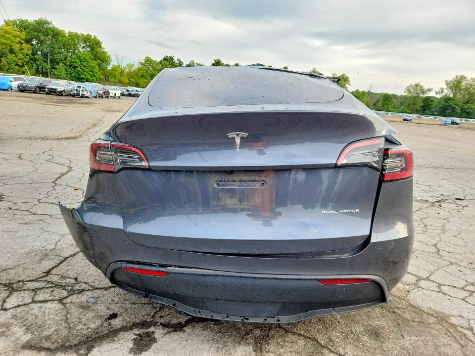 2023 TESLA MODEL Y 6