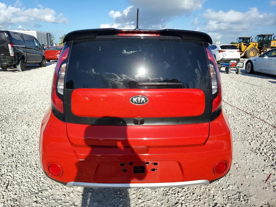 2019 KIA SOUL + 6