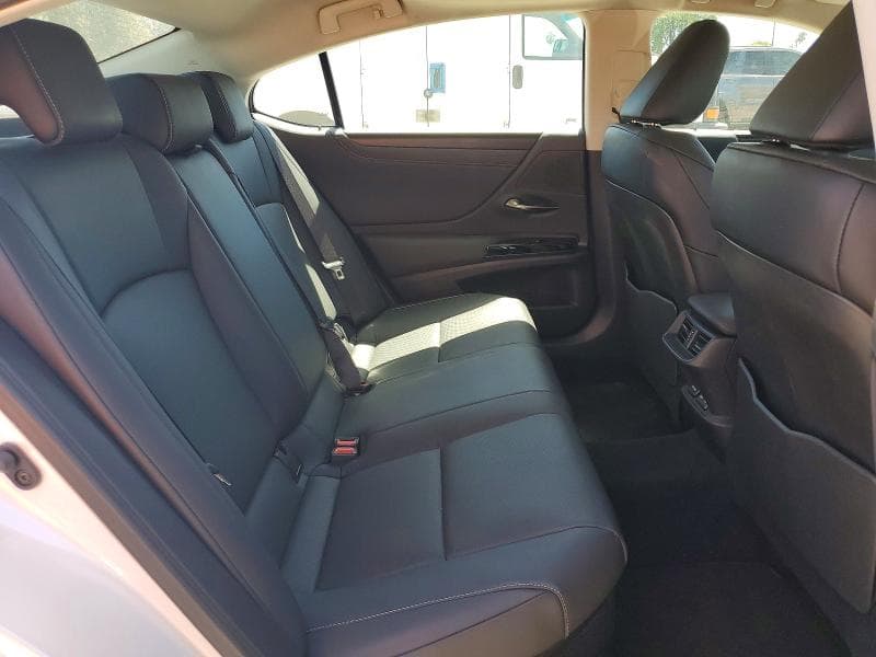 2025 LEXUS ES 300H 10