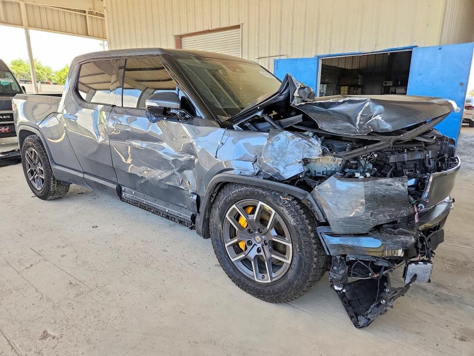 2022 RIVIAN R1T ADVENTURE 4