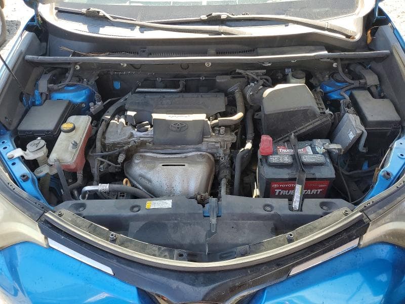 2017 TOYOTA RAV4 XLE 12