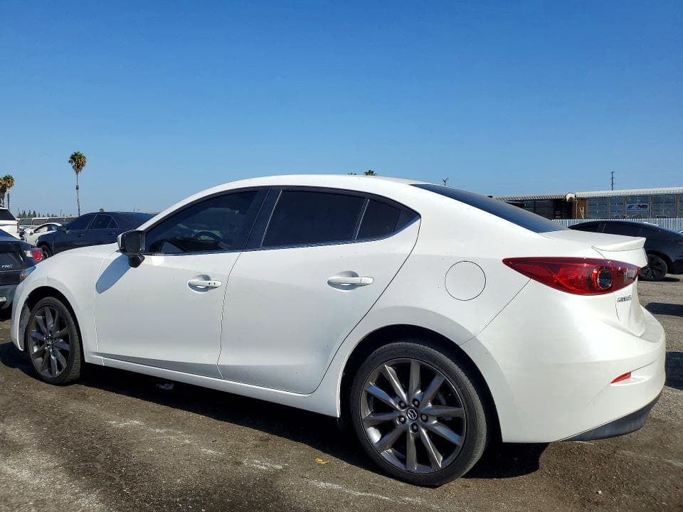 2018 MAZDA 3 TOURING 2