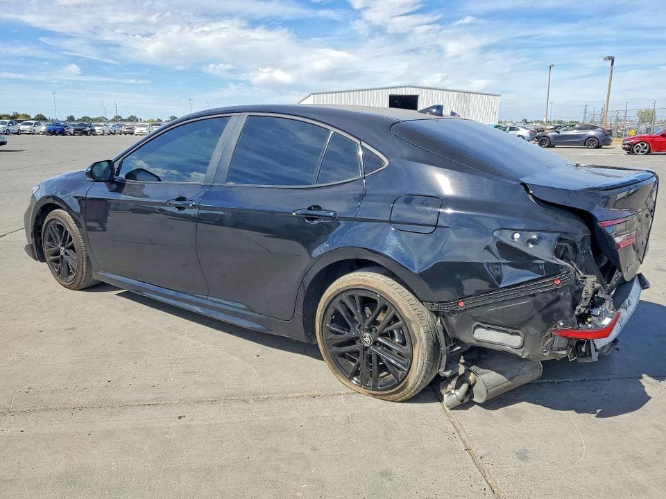 2026 TOYOTA CAMRY SE 2