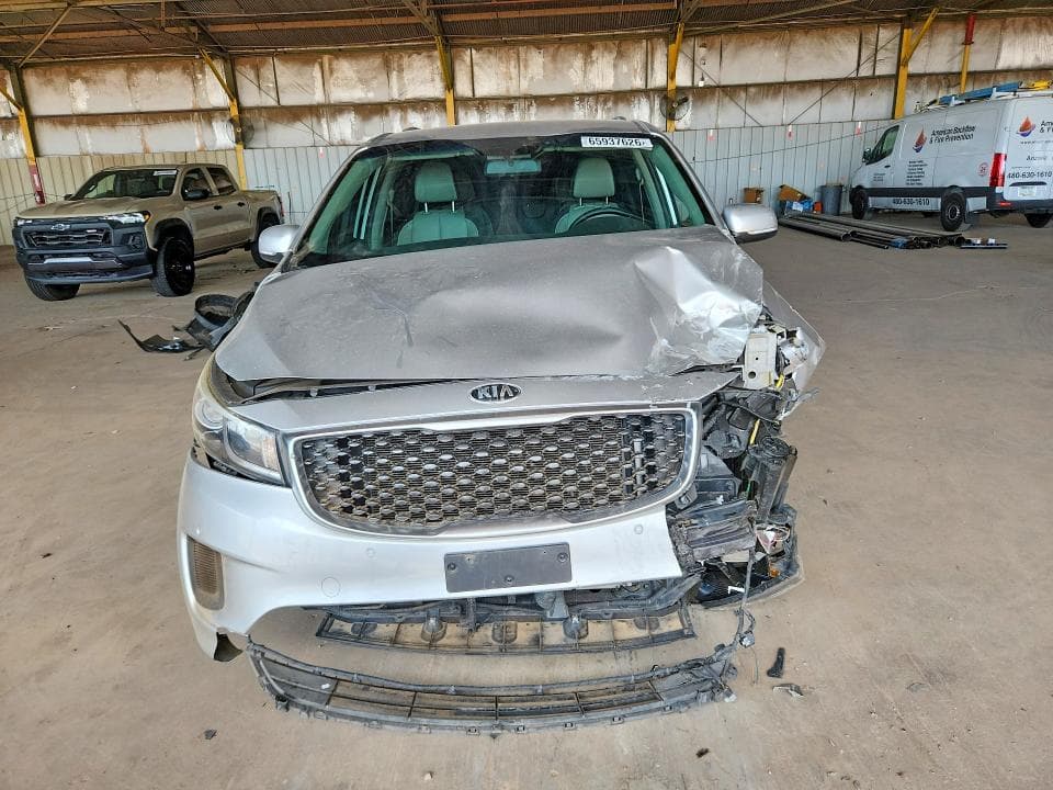 2017 KIA SEDONA LX 5
