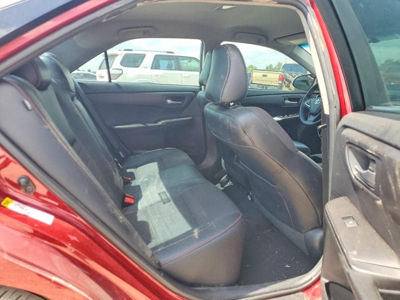 2017 TOYOTA CAMRY SE 10