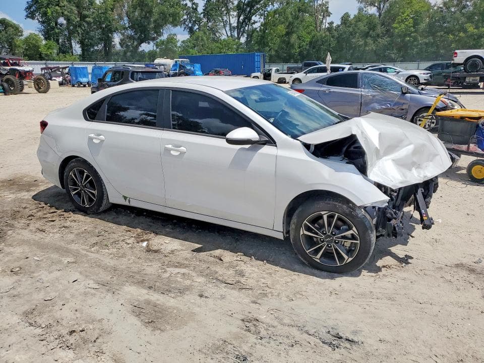2024 KIA FORTE LXS 4