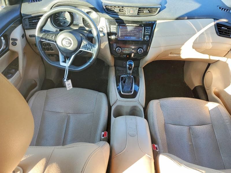 2017 NISSAN ROGUE SL 8