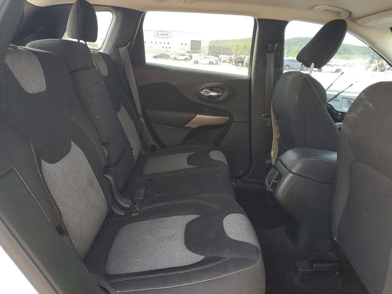 2018 JEEP CHEROKEE LATITUDE 11