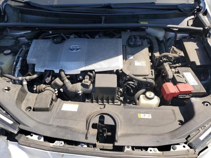 2017 TOYOTA PRIUS THREE TOURING 11