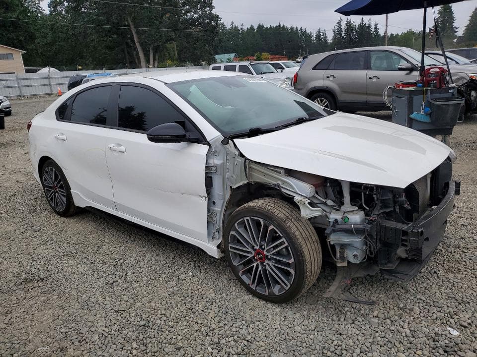 2021 KIA FORTE GT 4