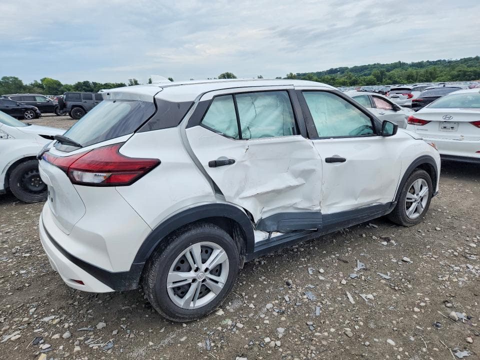 2023 NISSAN KICKS S 3