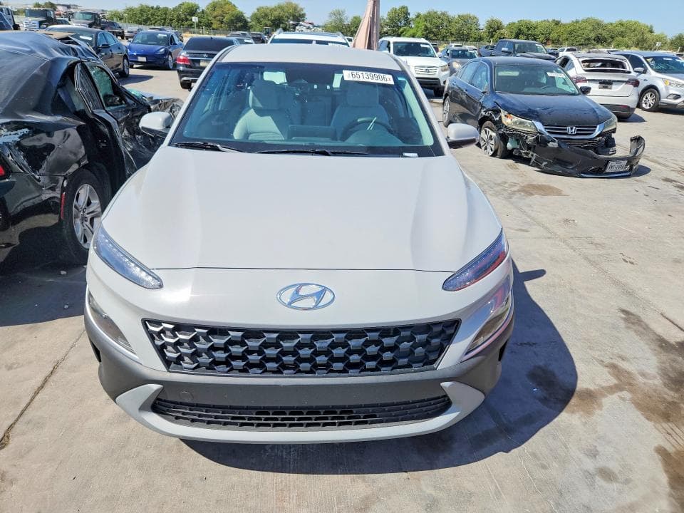 2023 HYUNDAI KONA SE 5