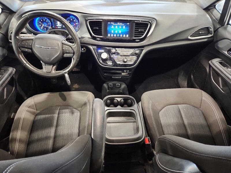 2020 CHRYSLER PACIFICA TOURING 8