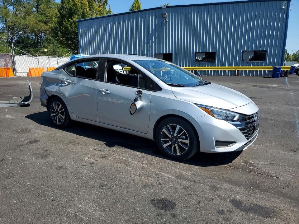 2025 NISSAN VERSA SV 4