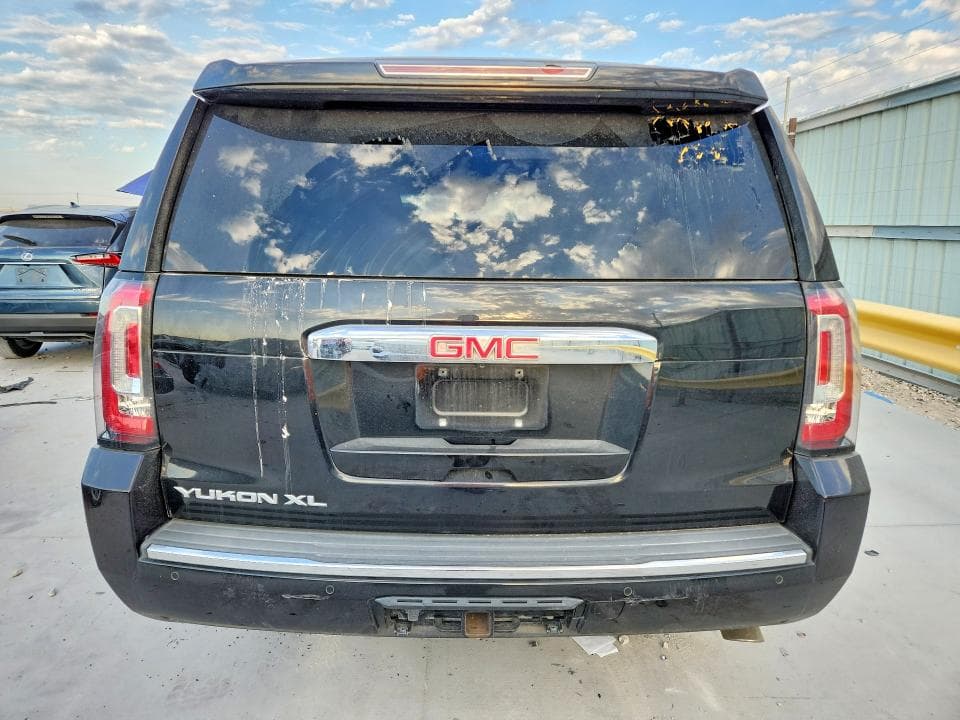 2017 GMC YUKON XL DENALI 6