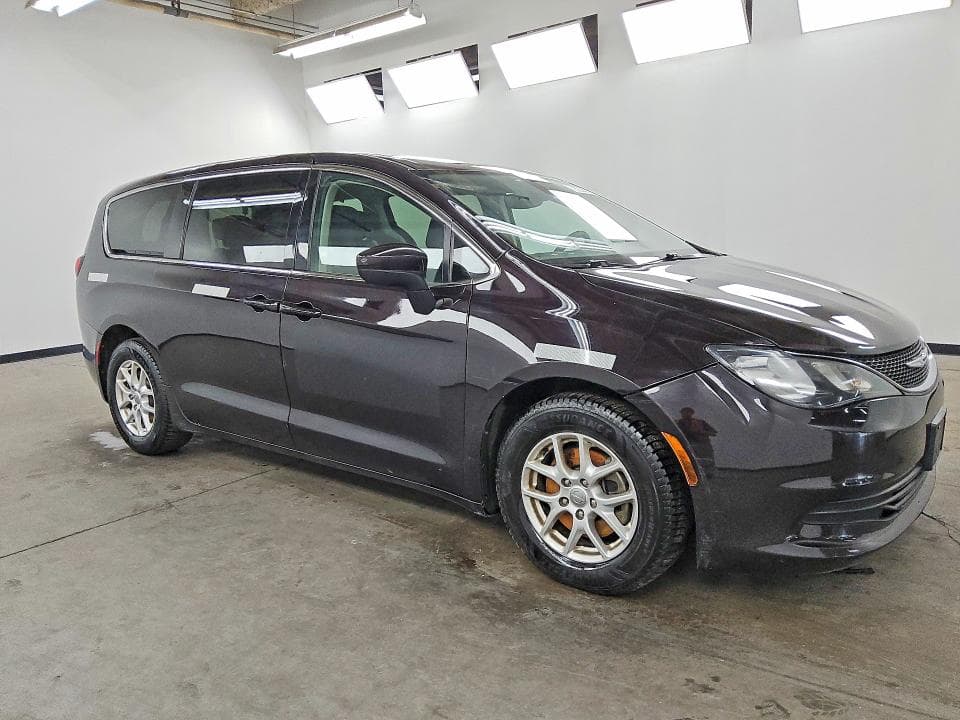 2017 CHRYSLER PACIFICA TOURING 4
