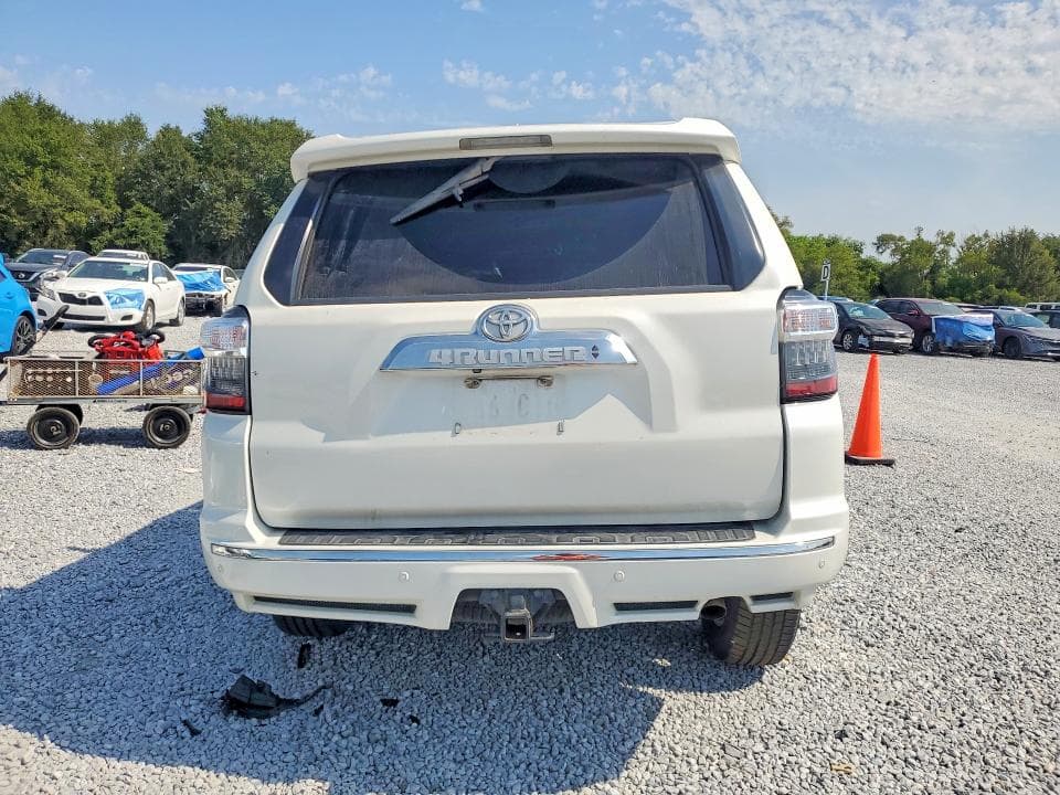 2018 TOYOTA 4RUNNER LIMITED 6
