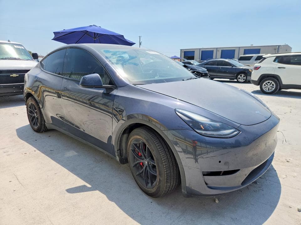 2022 TESLA MODEL Y 4