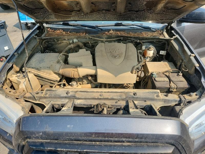 2022 TOYOTA TACOMA SR V6 11