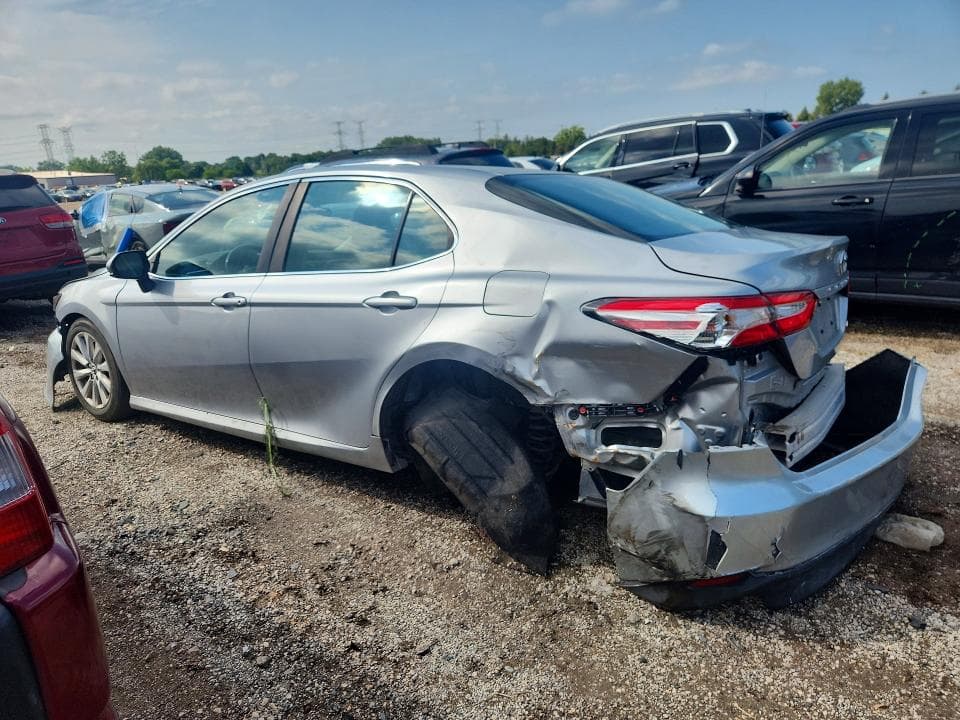 2018 TOYOTA CAMRY LE 2