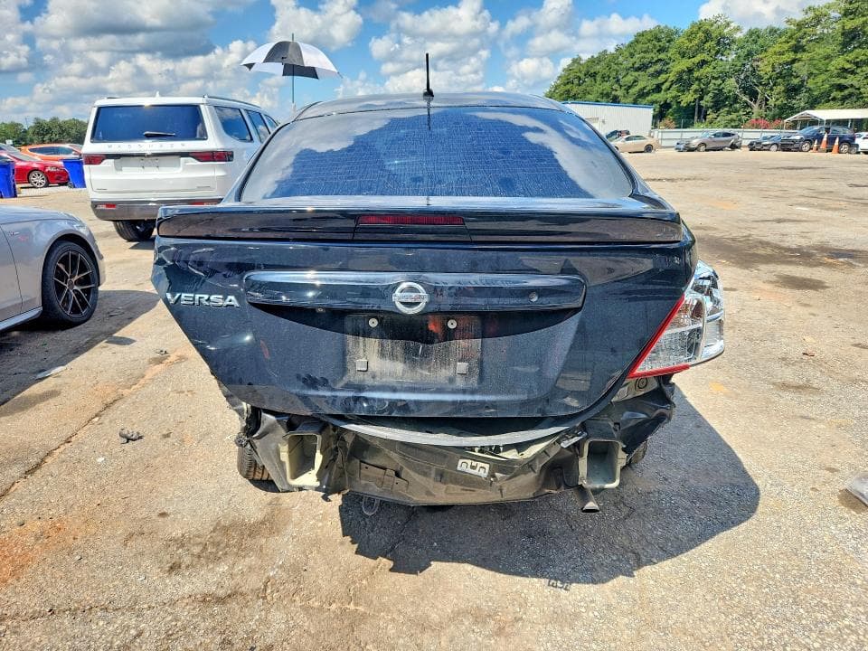 2018 NISSAN VERSA S 6