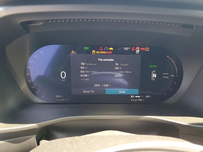 2026 VOLVO EX40 PLUS 9