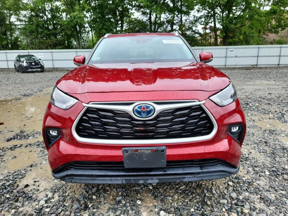 2022 TOYOTA HIGHLANDER HYBRID XLE 5