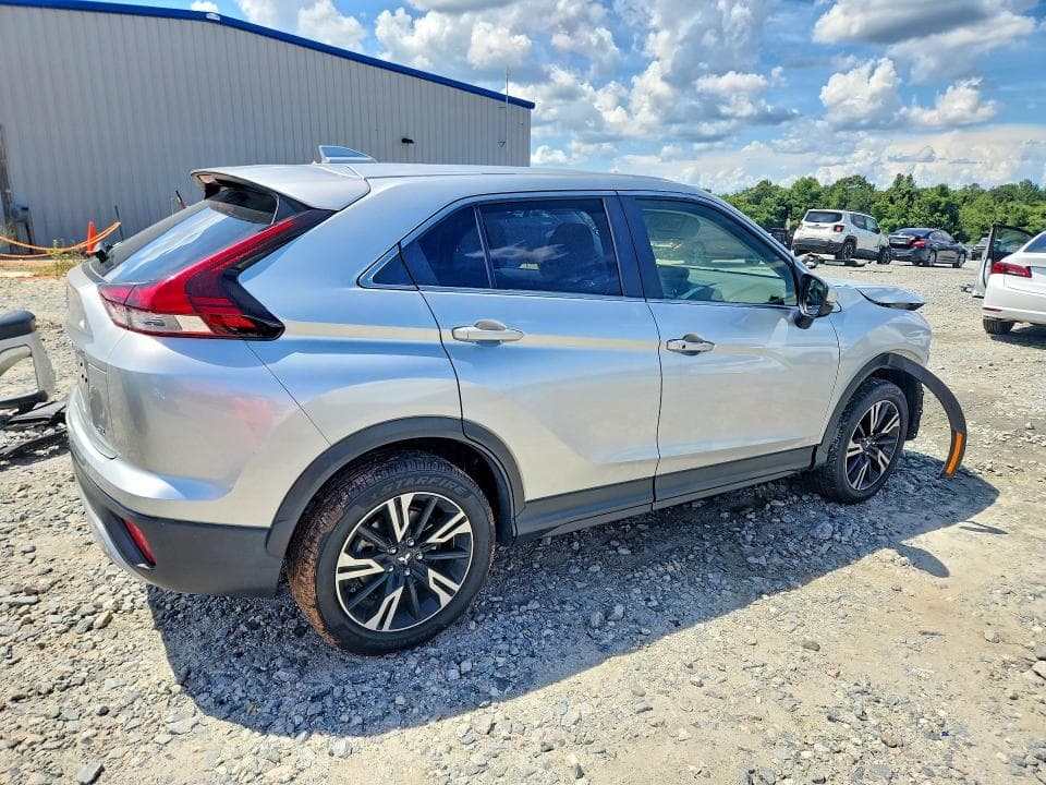 2024 MITSUBISHI ECLIPSE CROSS SE 3